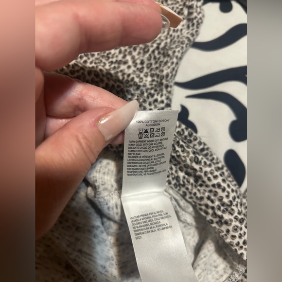 Lucky brand long sleeve leopard print shirt- size m - Picture 8 of 9